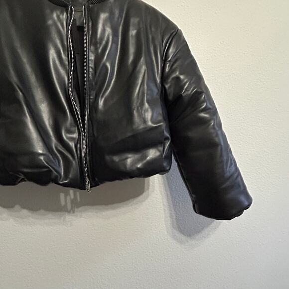 NEW Free People x BlankNYC Bold Blend Faux Leather Crop Puffer Bomber Jacket XS - Picture 8 of 11